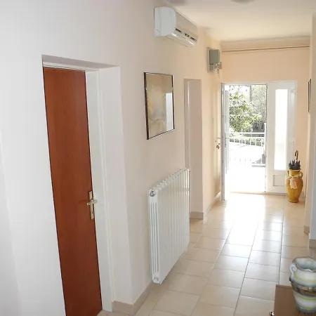 Apartment In 26737