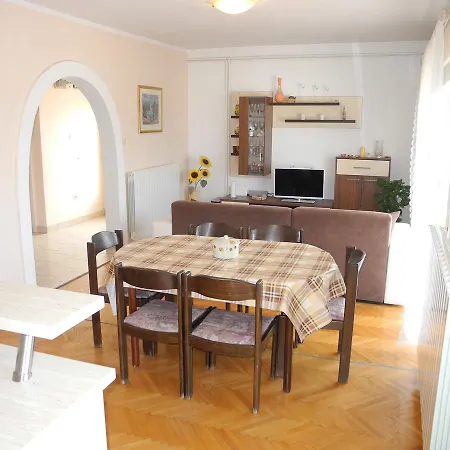 In 26737 * Crikvenica